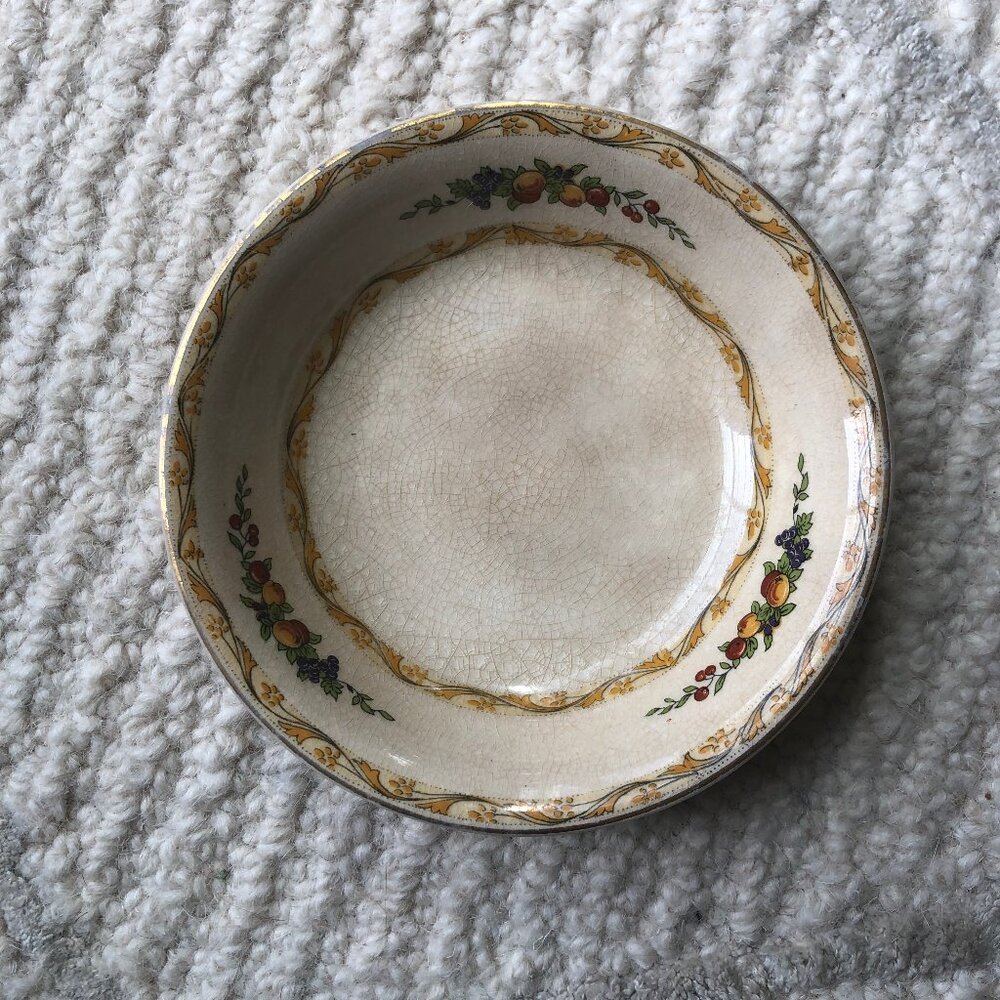 J & G Meakin | England | Saucer